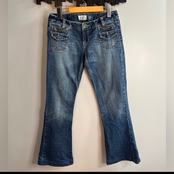 AEROPOSTALE Hailey Skinny Flare 1/2 Short * Hemmed - Picture 1 of 5